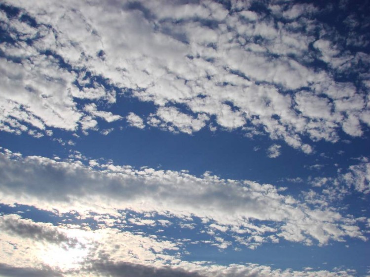 Fonds d'cran Nature Ciel - Nuages Un filet de nuages