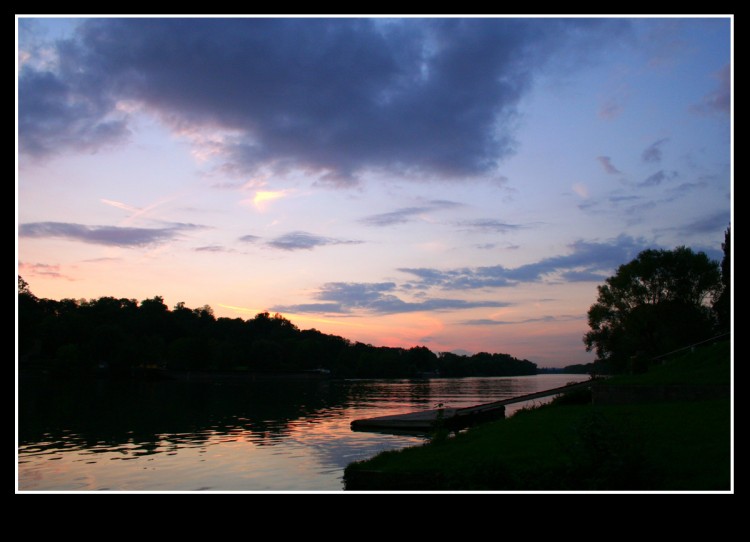 Fonds d'cran Nature Couchers et levers de Soleil Embarcadre au soir