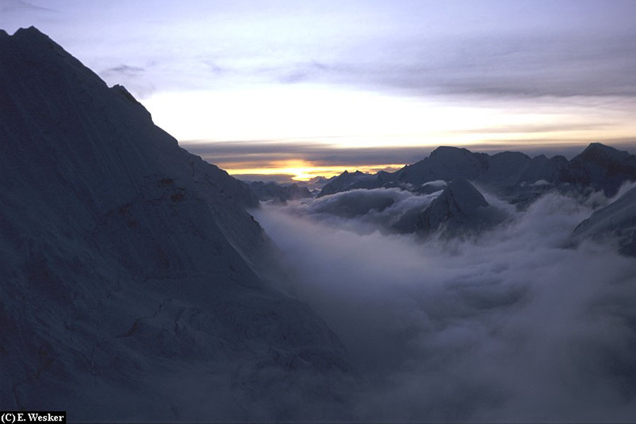 Fonds d'cran Nature Montagnes Sunset from camp III (in Lhotse Wall) on Everest