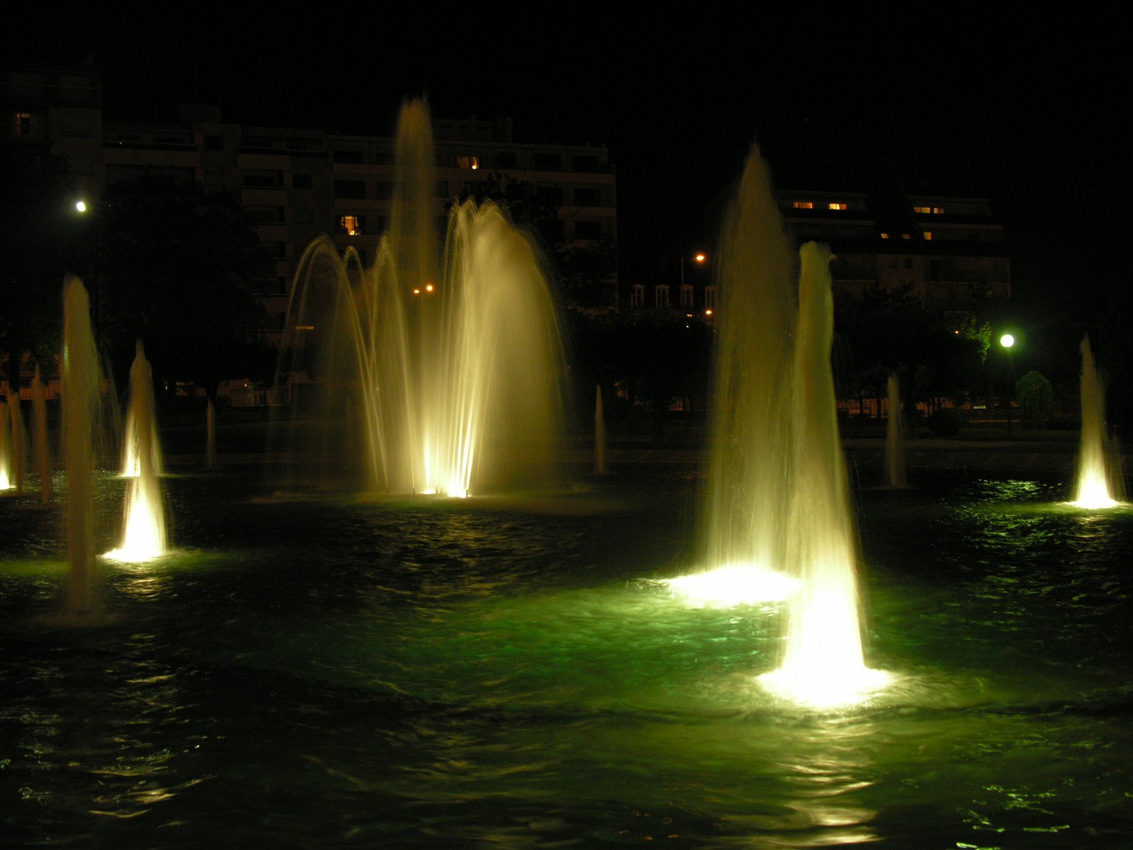 Wallpapers Constructions and architecture Fountains - Water Jets 