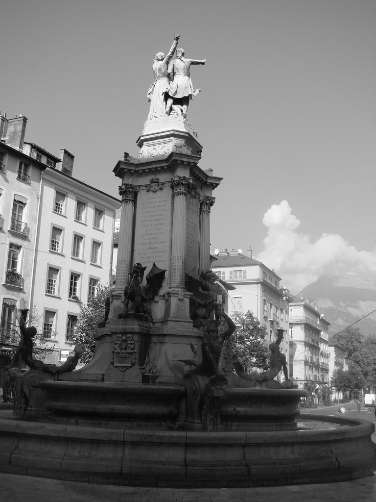 Wallpapers Constructions and architecture Fountains - Water Jets Fontaine de Grenoble