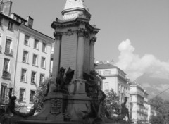 Fonds d'cran Constructions et architecture Fontaine de Grenoble