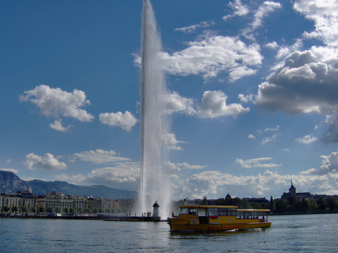 Fonds d'cran Voyages : Europe Suisse > Genve Sur le lac Lman