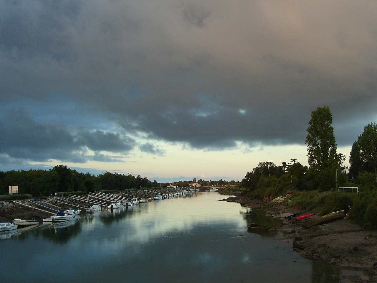 Wallpapers Nature Sunsets and sunrises Lever de soleil sur Boyardville (Ile d'Olron)