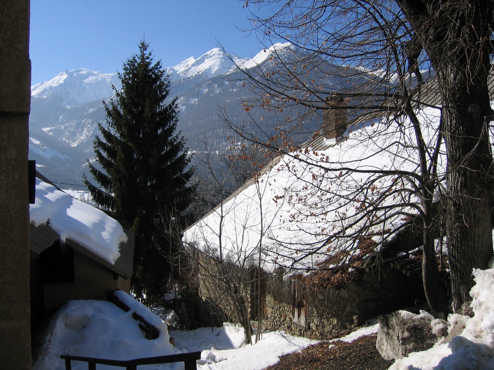 Fonds d'cran Nature Montagnes Hautes Alpes, centre du village des Orres