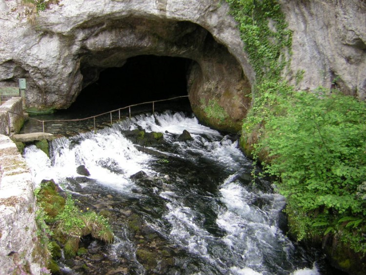 Fonds d'cran Nature Cavernes - Grottes source naturel