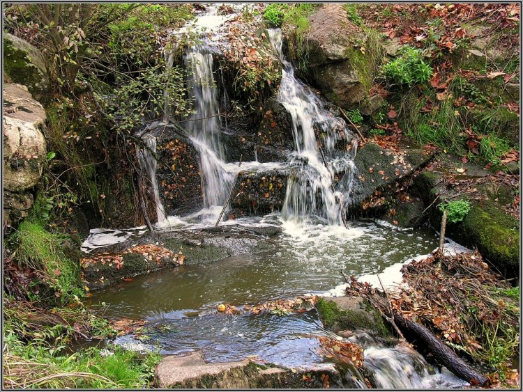 Fonds d'cran Nature Cascades - Chutes Fracheur naturelle