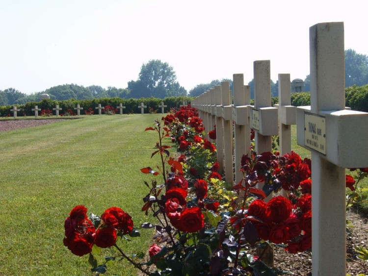 Fonds d'cran Constructions et architecture Cimetires Cimetire militaire Notre Dame de Lorette (62)