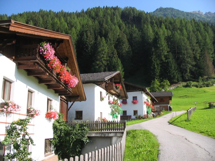 Fonds d'cran Voyages : Europe Autriche Tyrol, chlets  Neustift