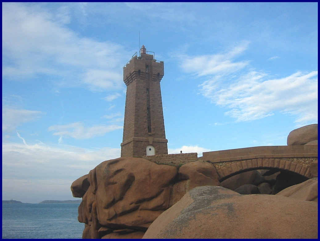 Fonds d'cran Constructions et architecture Phares Le phare de Ploumanac'h (Bretagne)