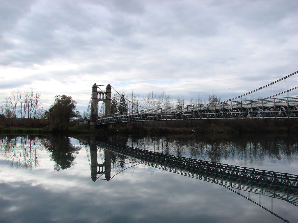 Fonds d'cran Constructions et architecture Ponts - Aqueducs Pont passant par dessus le Rhne