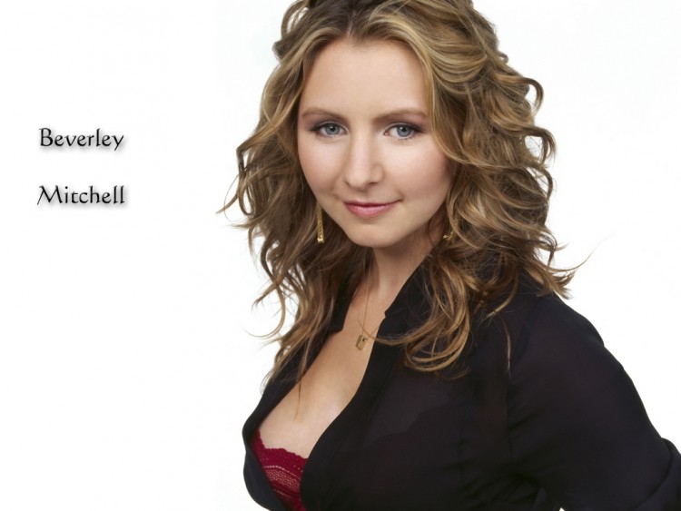 Wallpapers Celebrities Women Beverley Mitchell Beverley Mitchell