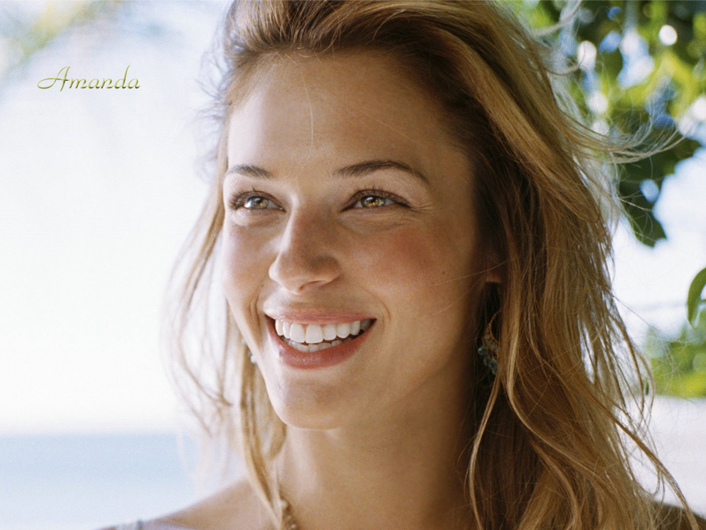 Fonds d'cran Clbrits Femme Amanda Righetti amanda Righetti