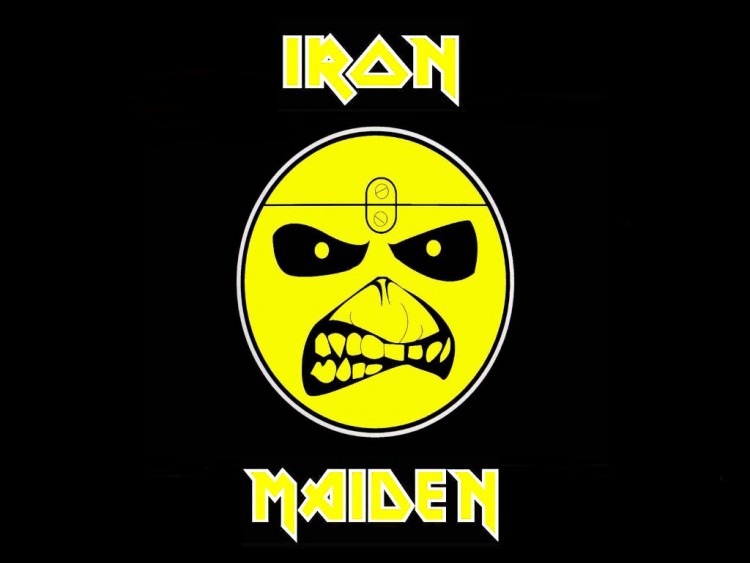 Wallpapers Music Iron Maiden maiden's smile