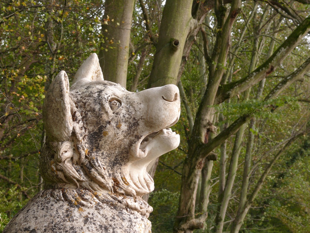 Fonds d'cran Animaux Chiens statue