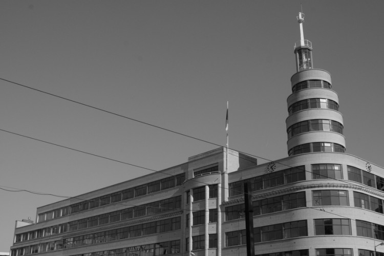 Fonds d'cran Constructions et architecture Edifices Le bateau de la Place Flagey