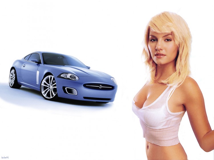 Wallpapers Celebrities Women Elisha Cuthbert Elisha & Jaguar2