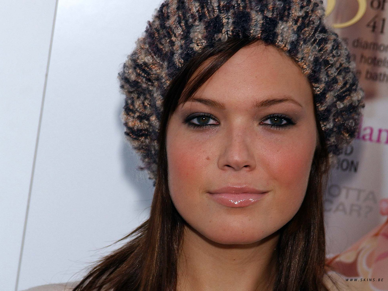 Wallpapers Celebrities Women Mandy Moore Mandy Moore - Bonnet