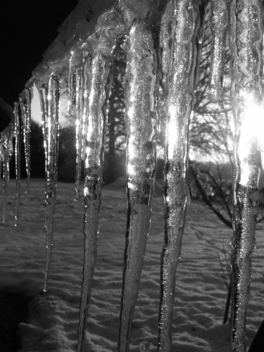 Fonds d'cran Nature Saisons - Hiver stalactites