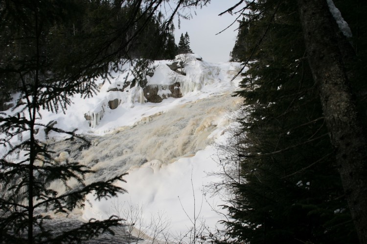 Fonds d'cran Nature Cascades - Chutes Rivire Rapide.