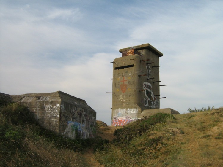 Fonds d'cran Constructions et architecture Statues - Monuments bunker