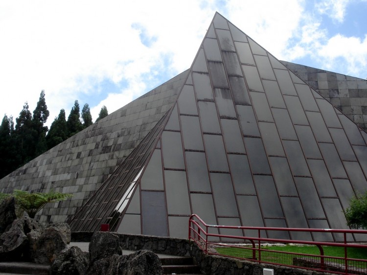 Fonds d'cran Constructions et architecture Constructions diverses MAISON DU VOLCAN