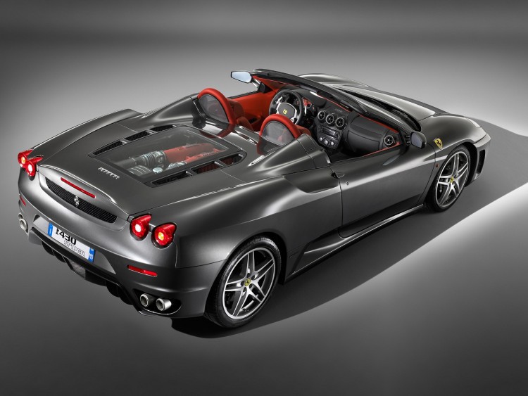 Fonds d'cran Voitures Ferrari Wallpaper N163644