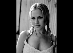 Fonds d'cran Clbrits Femme Julie Benz