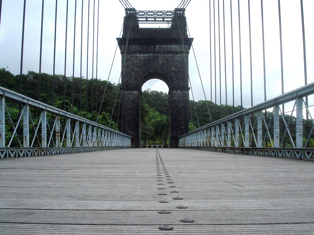 Wallpapers Constructions and architecture Bridges - Aqueduct PONT SUSPENDU