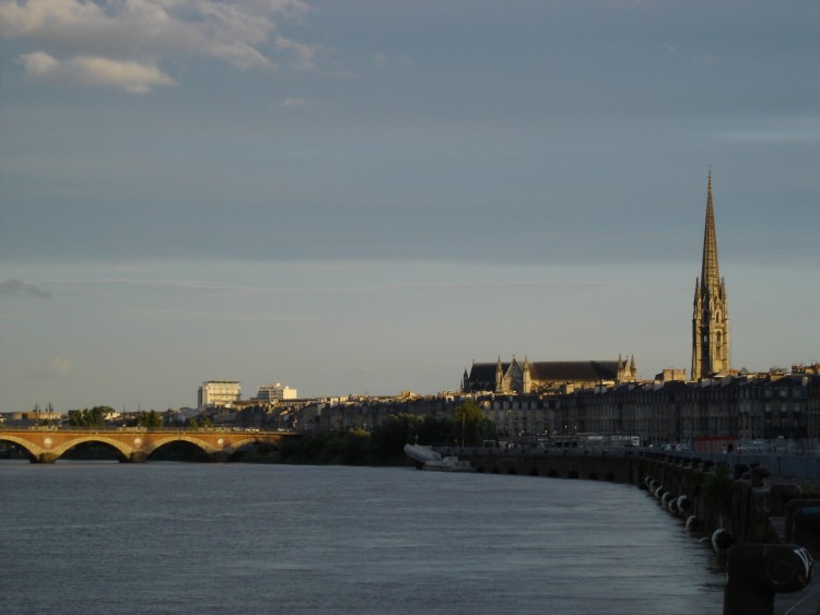 Fonds d'cran Voyages : Europe France > Aquitaine cathedrale saint michel