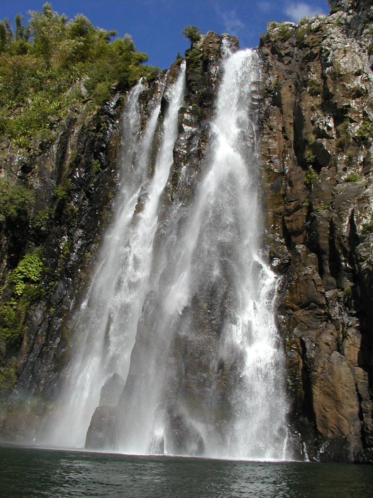 Wallpapers Nature Waterfalls Cascade Niagara-Ste Suzanne-Runion