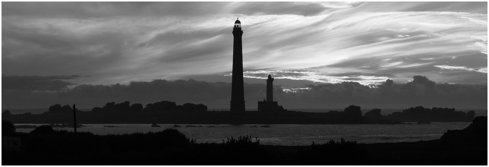 Fonds d'cran Nature Couchers et levers de Soleil Phare de l'ile vierge