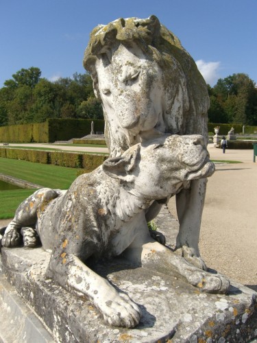 Fonds d'cran Constructions et architecture Statues - Monuments Amor entre leones