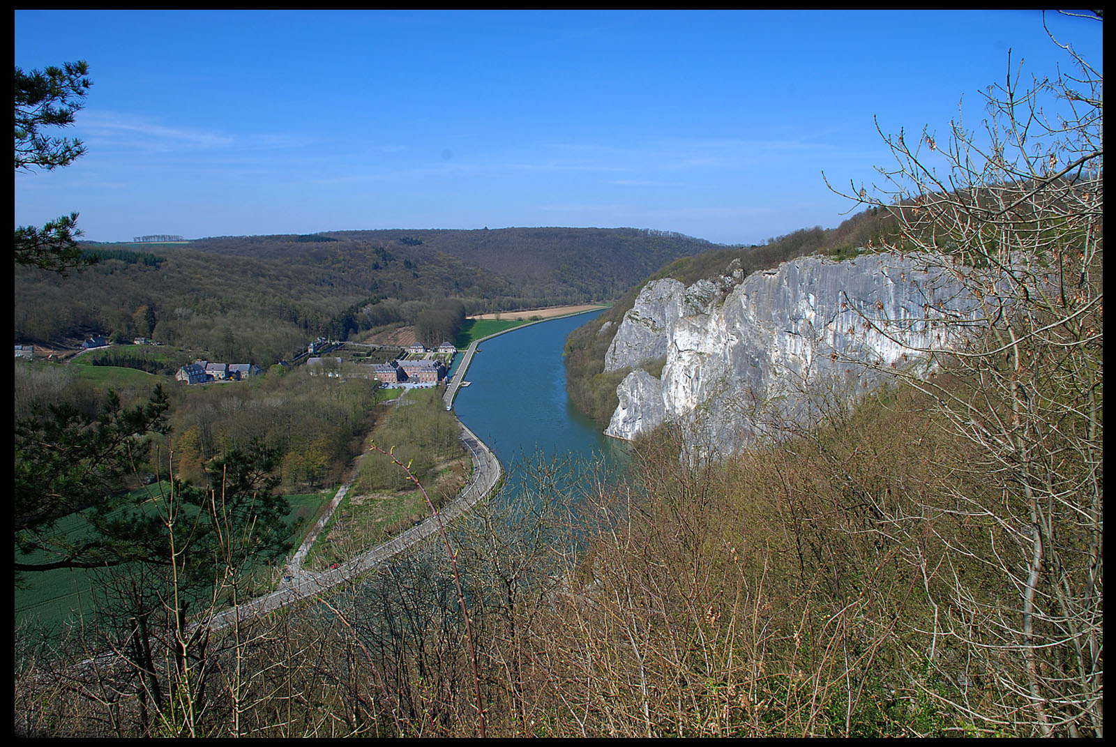 Fonds d'cran Nature Fleuves - Rivires - Torrents la meuse 2