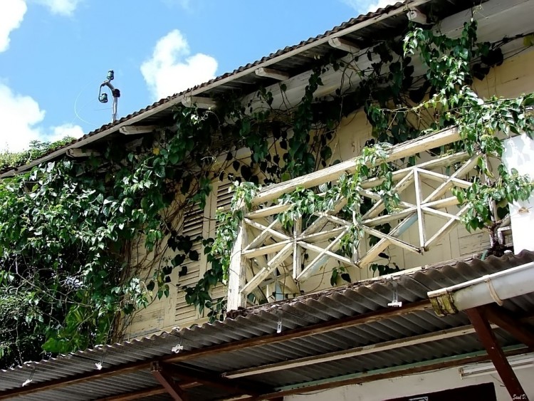 Fonds d'cran Constructions et architecture Portes - Fentres - Porches Balcon d'une maison crole