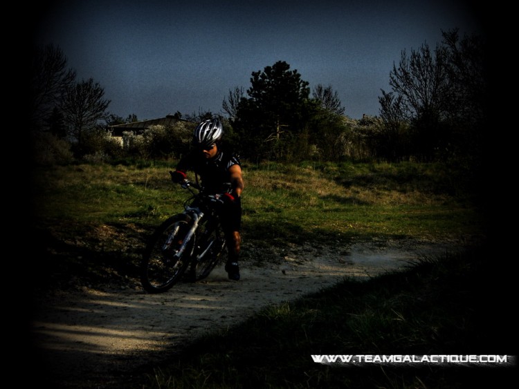 Fonds d'cran Sports - Loisirs VTT TeamGalactique N02