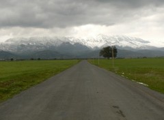 Fonds d'cran Nature Road to the Mountain