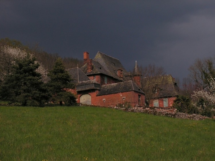 Wallpapers Trips : Europ France > Limousin collonges la rouge