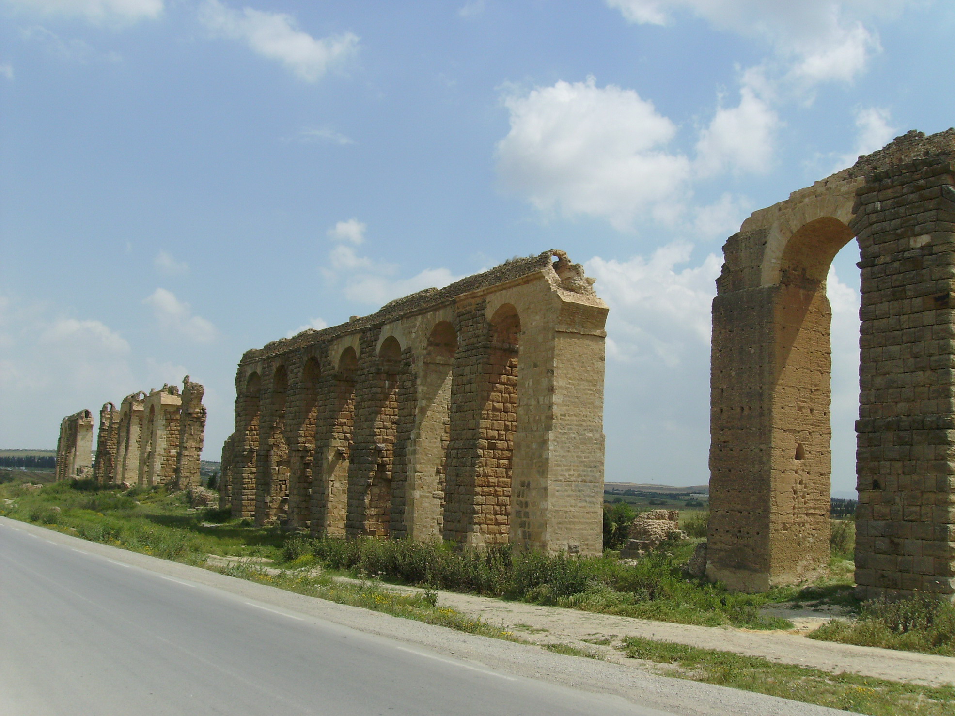 Wallpapers Trips : Africa Tunisia l'aqueduc de Zaghouan Tunisie