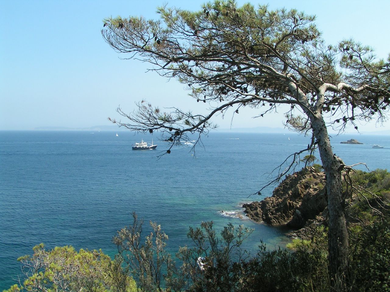 Fonds d'cran Nature Mers - Ocans - Plages Bord de mer dans le Var