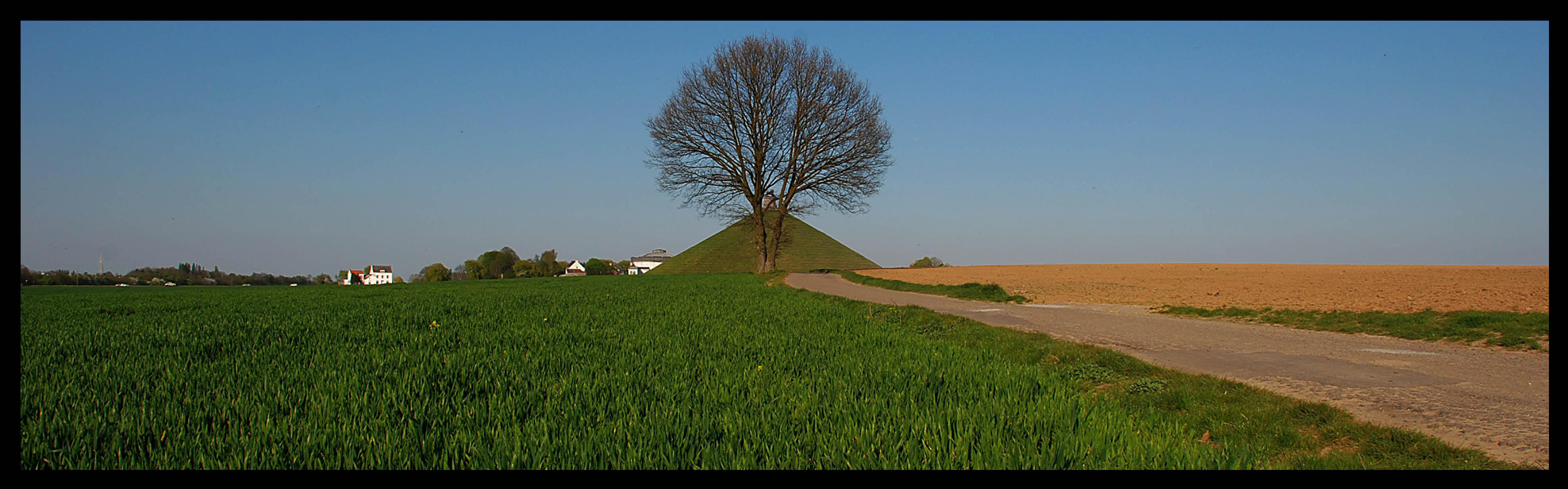 Wallpapers Nature Landscapes le lion de waterloo