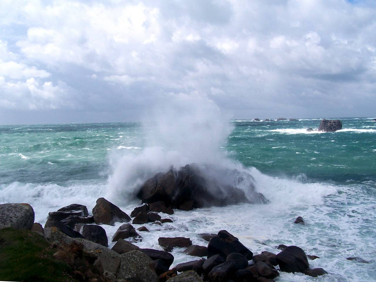 Fonds d'cran Nature Mers - Ocans - Plages Tempte sur la Bretagne