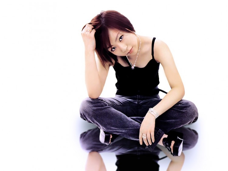 Fonds d'cran Clbrits Femme Utada Hikaru Wallpaper N170739