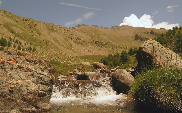 Fonds d'cran Nature Montagnes Oasis Alpin