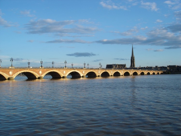 Wallpapers Constructions and architecture Bridges - Aqueduct pont de pierre de jour