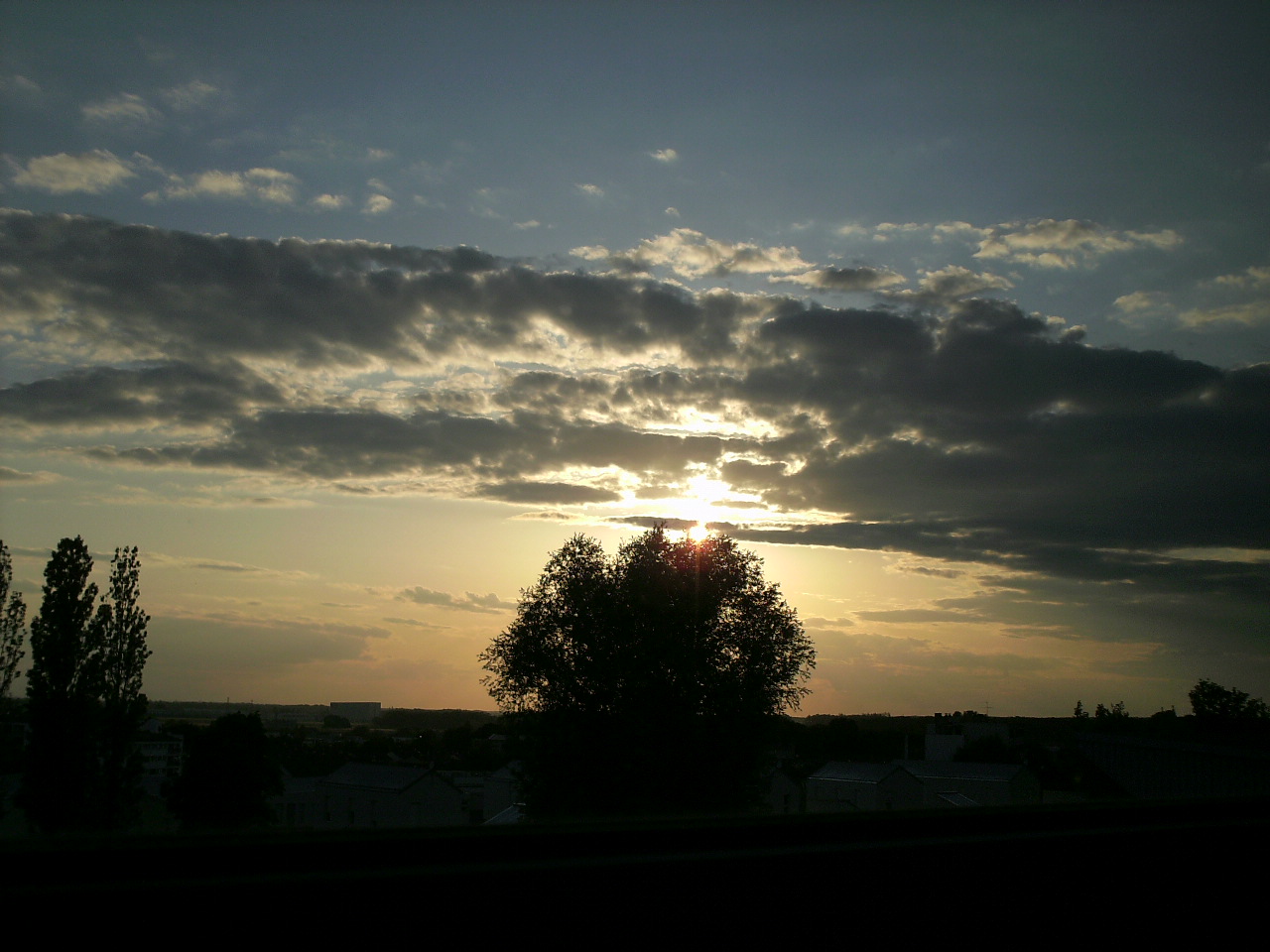 Fonds d'cran Nature Couchers et levers de Soleil  contre jour