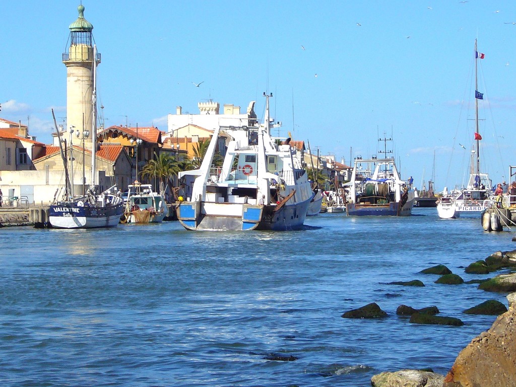 Fonds d'cran Bateaux Bateaux de pche Grau du Roi