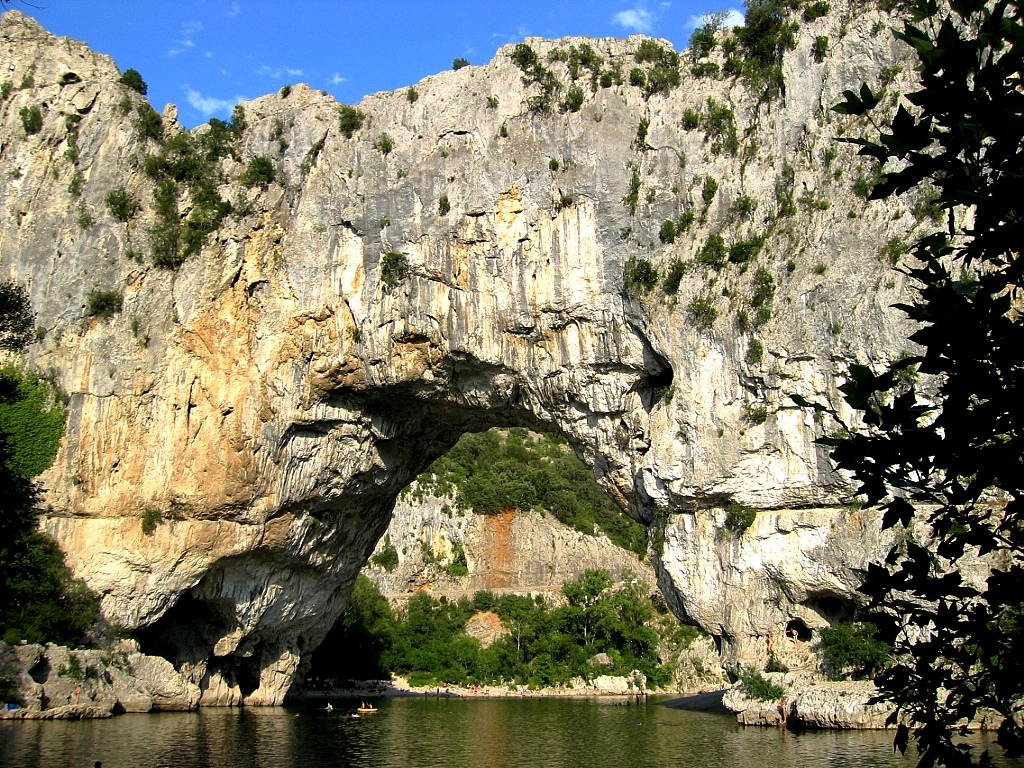 Wallpapers Trips : Europ France > Ardeche Vallon Pont d'Arc