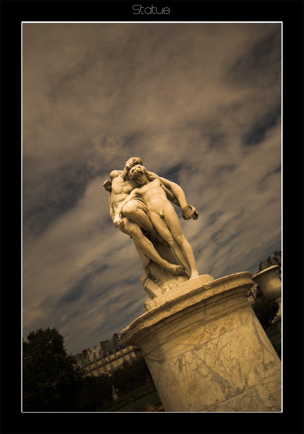 Fonds d'cran Constructions et architecture Statues - Monuments Statue a Paris