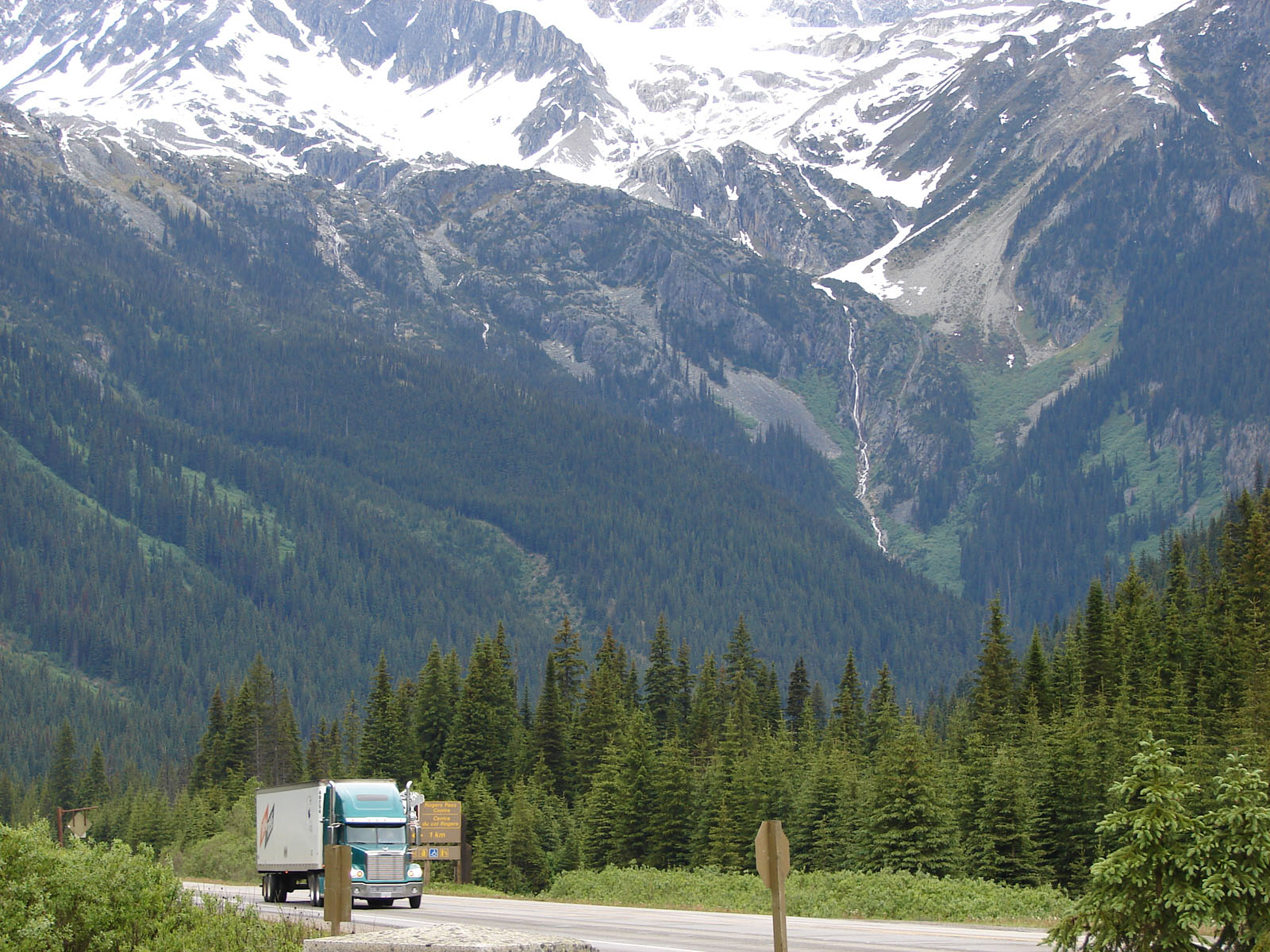 Fonds d'cran Nature Montagnes Le Rogers pass,